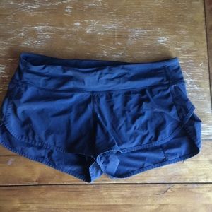 Lululemon black speeds.